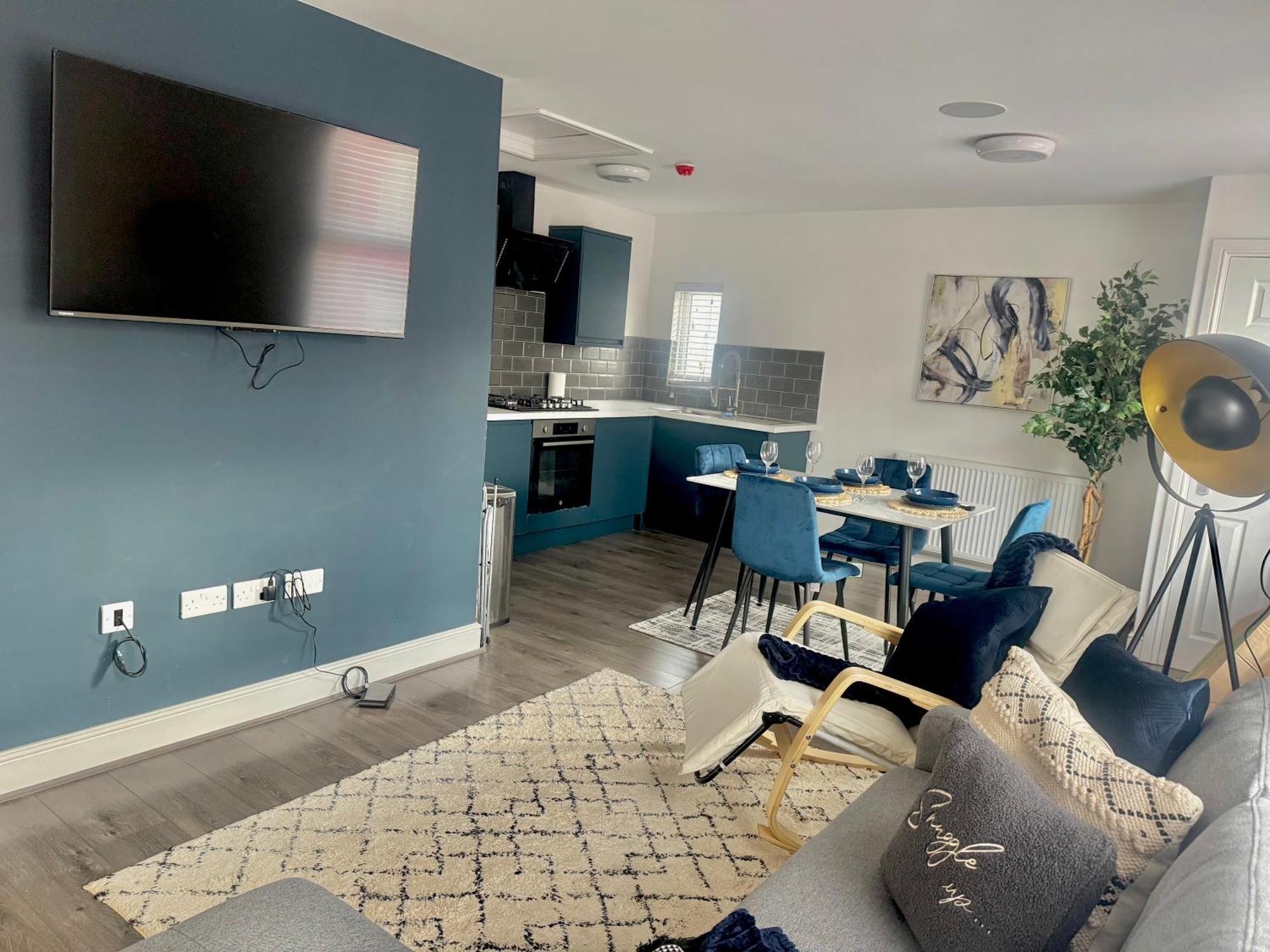 New Duplex Liverpool Apartment, Free On Street Parking, Tv To All Rooms, Sound System, Laundry Exterior photo